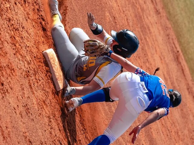 El CBS Sant Boi acaba la Divisió d’Honor 2026 de softbol a casa amb una doble victòria